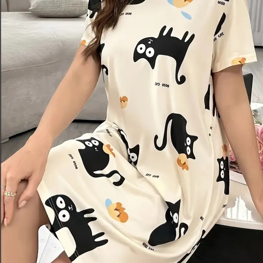 Cute Cat Print Nightgown